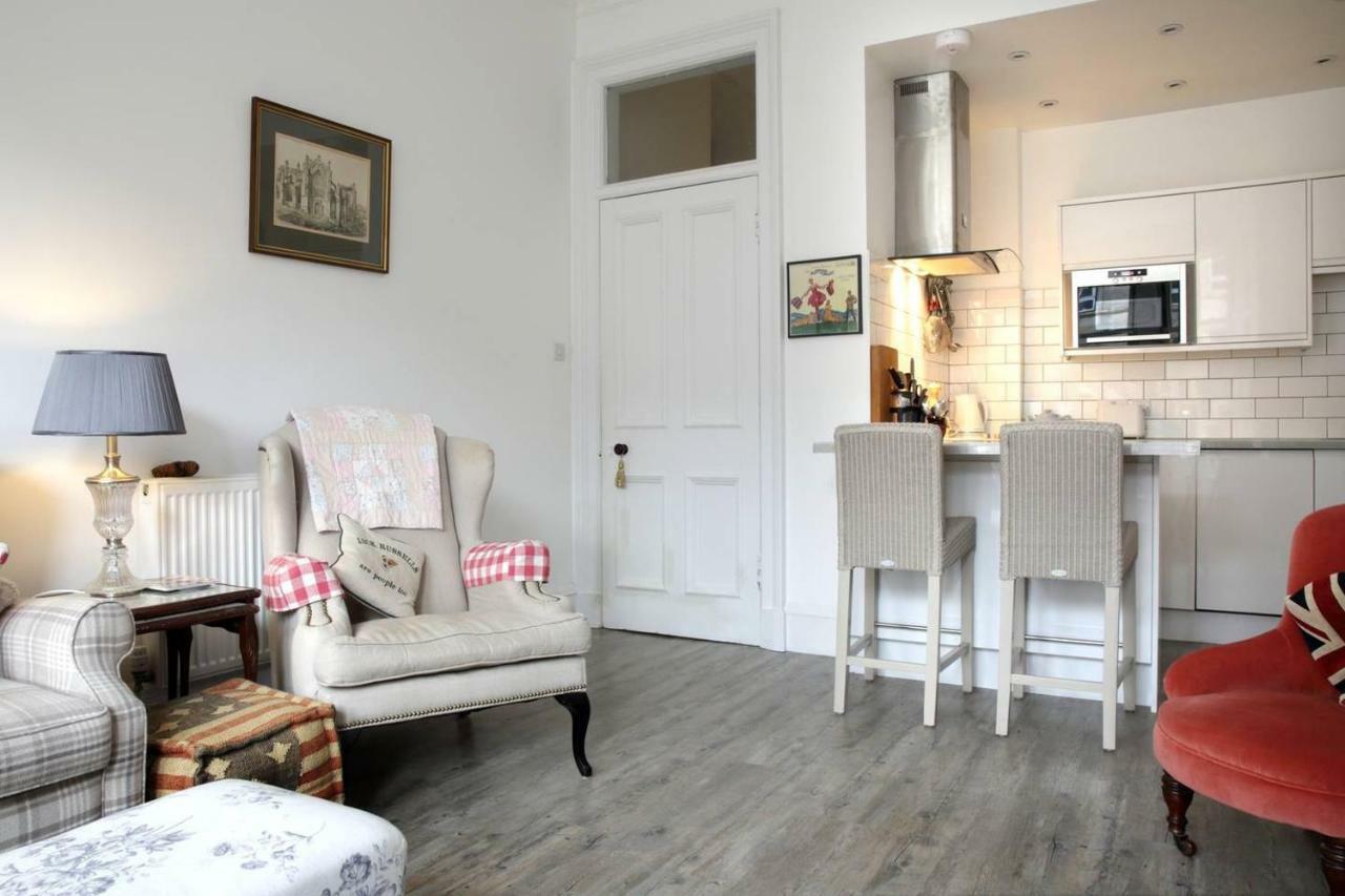 5 Star Beautiful & Vintage, Spacious Apt In Chic Location! Edimburgo Exterior foto
